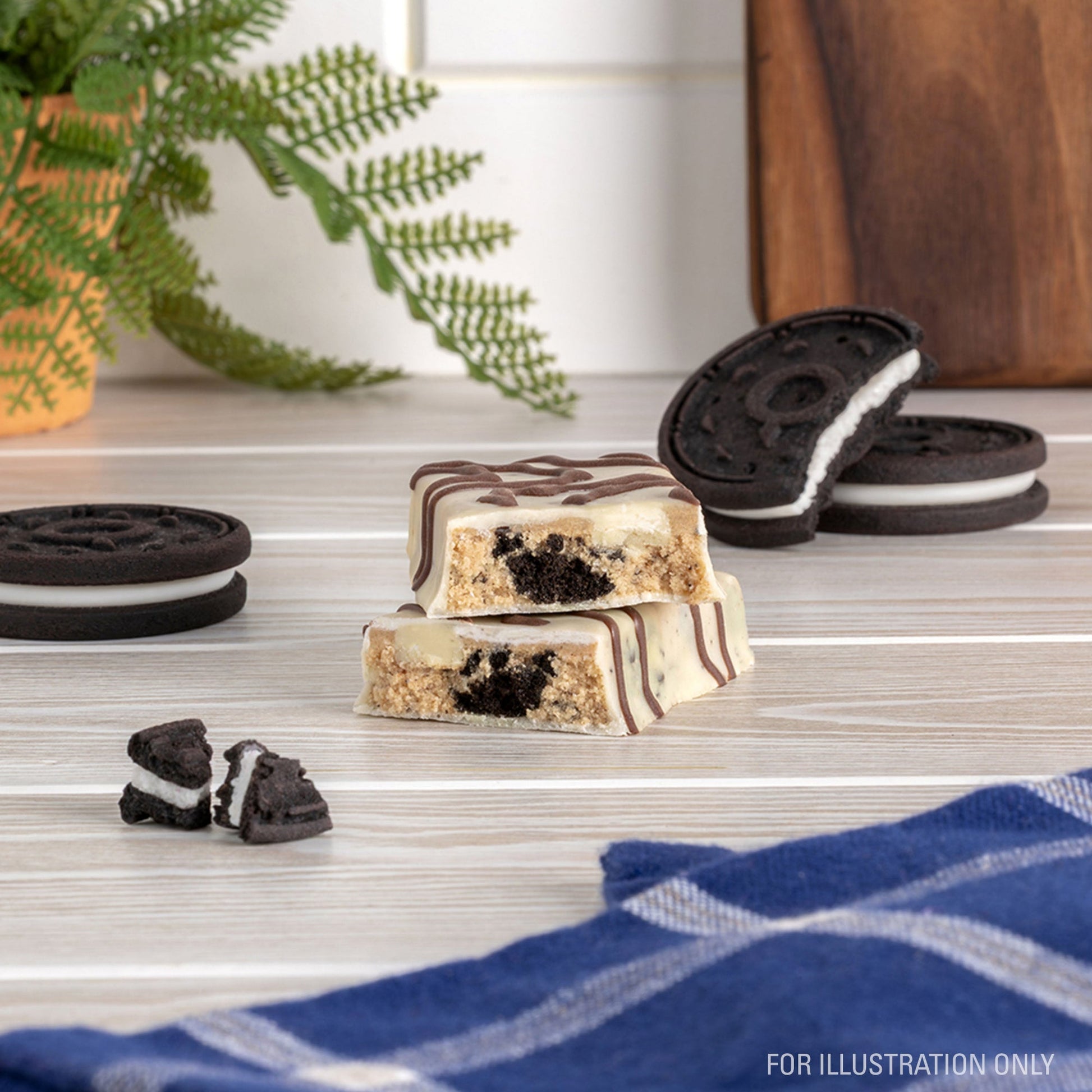 dipped-cookies-and-cream-protein-bars-y9 15807_QN_USA_ProteinBar_CAC_InterimAssetUpdate_Digital-Dipped-ProductCarouselSet_Tabletop1.jpg