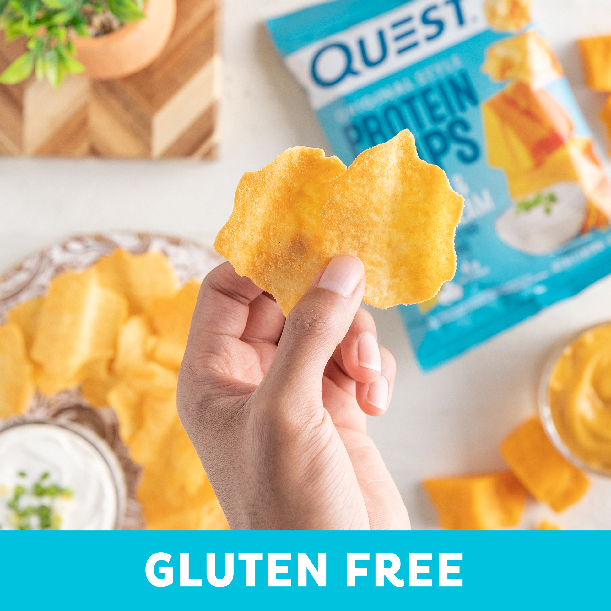 cheddar-and-sour-cream-original-style-protein-chips-o5 qst-000296_cheddar-_-sour-cream-original-style-protein-chips_7.2.png